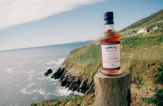 Irish Whiskey .Com 1 Dingle Single Malt Batch 6 Port Cask Finish. Irish Whiskey Blogger Stuart Mcnamara